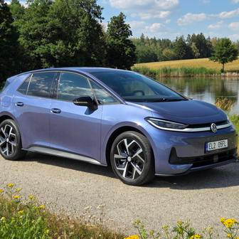 Na podzim 2019 se Volkswagen ID.3 stal prvním elektrickým modelem celého koncernu na platformě MEB. Měl to být elektrický Golf předznamenávající odklon VW k elektromobilitě.