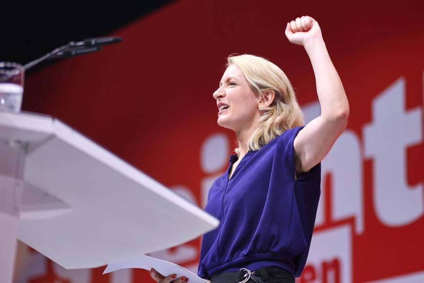 Jak z éry socialismu. Favorit berlínských voleb vyvolal vášně svým vládním ultimátem