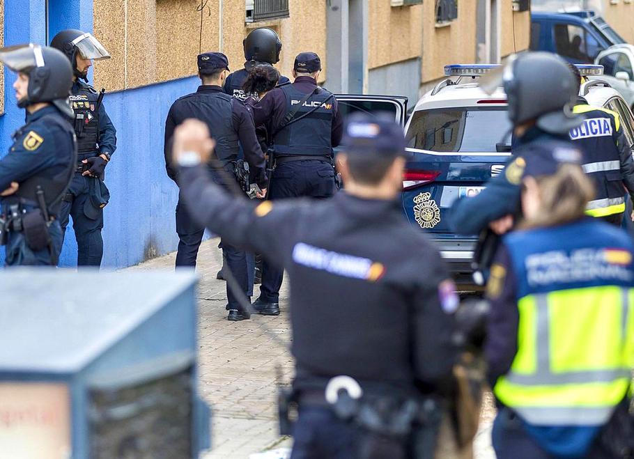 El Torrejón v Huelvě je nechvalně známé sídliště a sociálně vyloučená lokalita s vysokou kriminalitou.