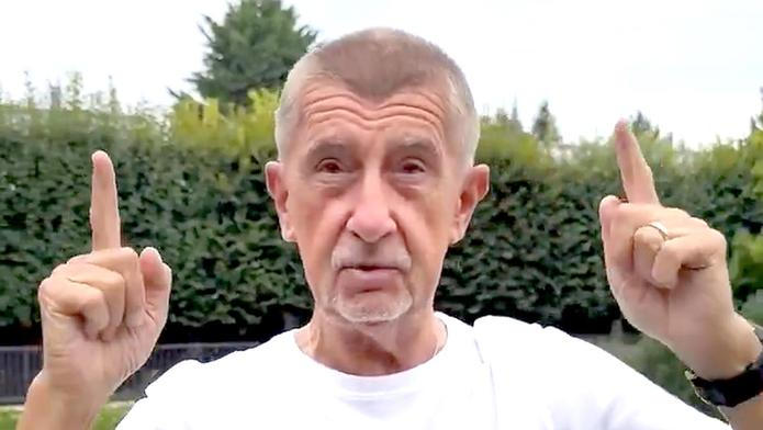„Prší, vážení, prší. Děkujeme Jezulátku.