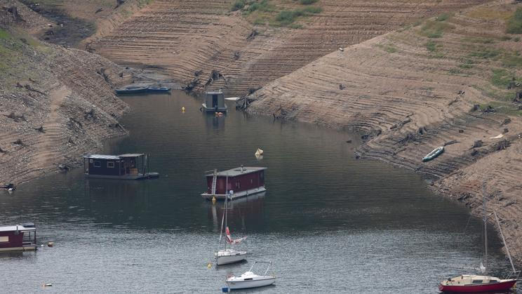 Boats removed from Czech Republic's largest dam due to low water

