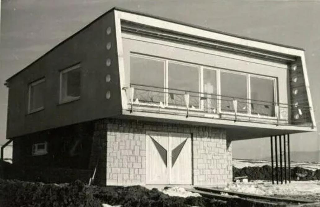 Jedna z originálních podob šumperáku podle Josefa Vaňka. Typový dům V na fotografii z roku 1968. 