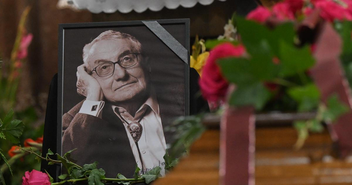 V Mariánských Lázních se lidé loučí se spisovatelem Vladimírem Páralem