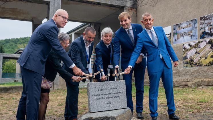 Novou nemocnici v Praze slíbila vláda Andreje Babiše (na snímku) v programovém prohlášení