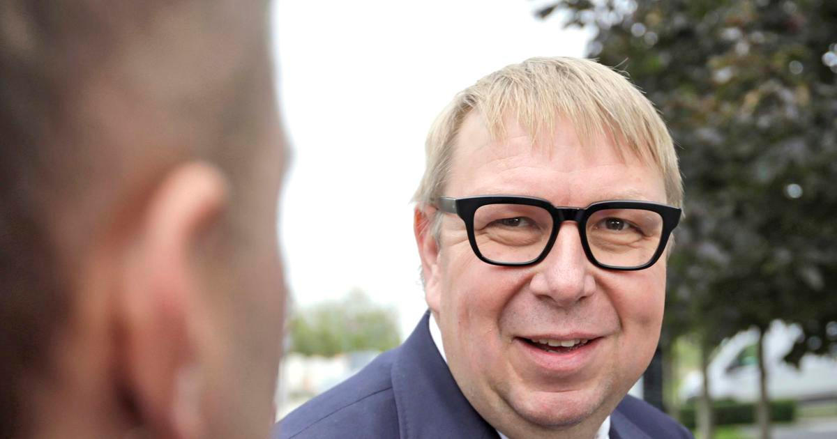 „Každý ministr se učí, někomu to trvá déle.“ Odborářský boss si rýpnul do Juchelky 