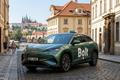 Čínský elektromobil BYD Seal jako taxi Bolt. Vygenerováno pomocí AI Gemini