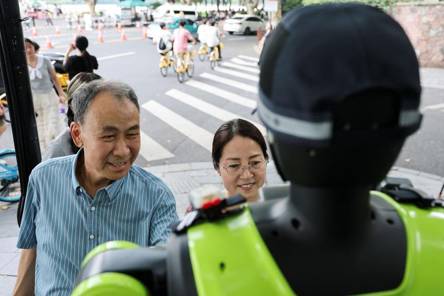 Humanoid robot traffic police officers in Hangzhou