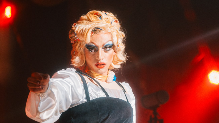 Jan Cina jako drag queen ve filmu Chica Checa.