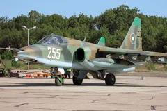 Ilustrační foto: Letecká základna Bezmer a bulharský útočný letoun Su-25K "Frogfoot".