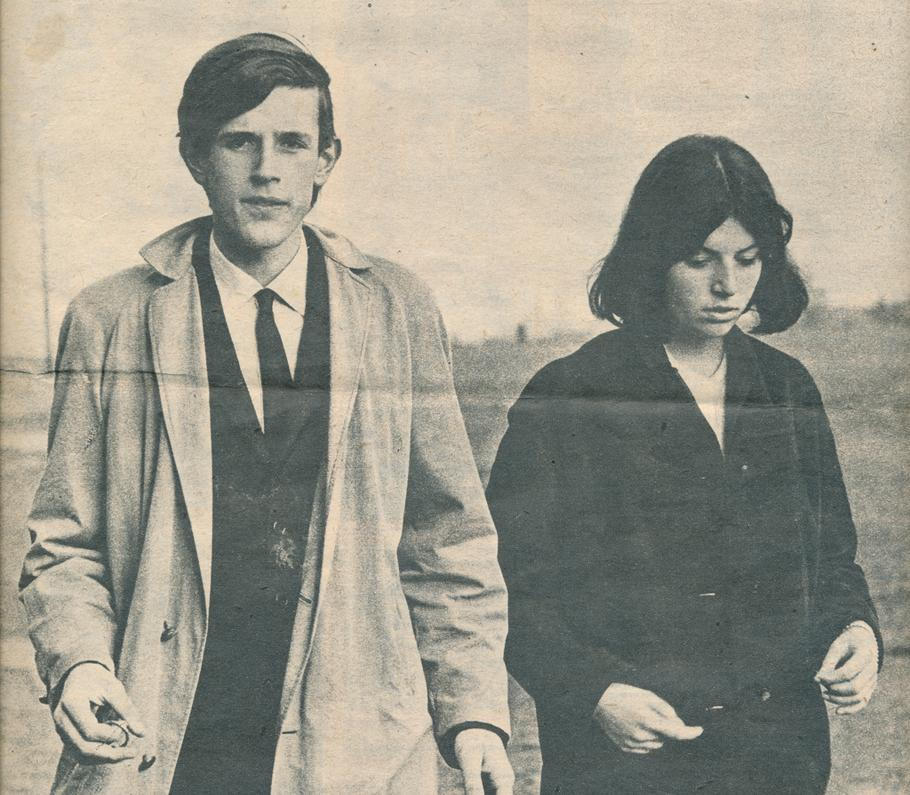Jana Weinerová na fotografii z obálky časopisu Mladý svět s rugbistou Janem Stránským roku 1967.
