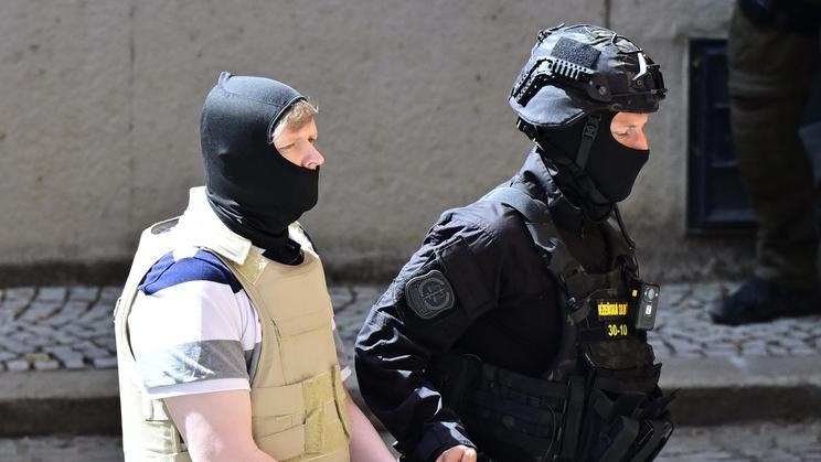 Tomáš Jiřikovský z bitcoinové kauzy u Krajského soudu v Brně, který na neveřejném zasedání rozhodoval o jeho vazbě, 24. srpna.