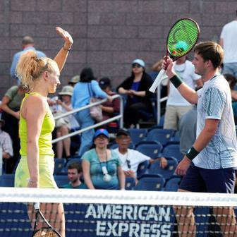 Kateřina Siniaková s Henrym Pattenem v kvalifikaci smíšené čtyřhry na US Open 2026