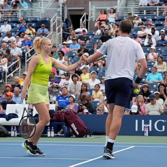 Kateřina Siniaková s Henrym Pattenem v kvalifikaci smíšené čtyřhry na US Open 2026