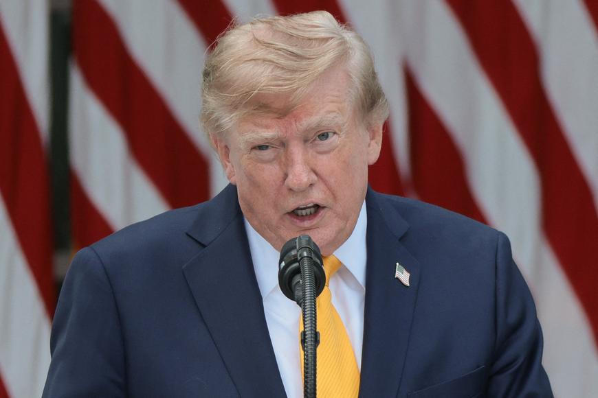 Největší rušení víz v historii USA, čekají se problémy. Trump si vybral ještě jeden cíl