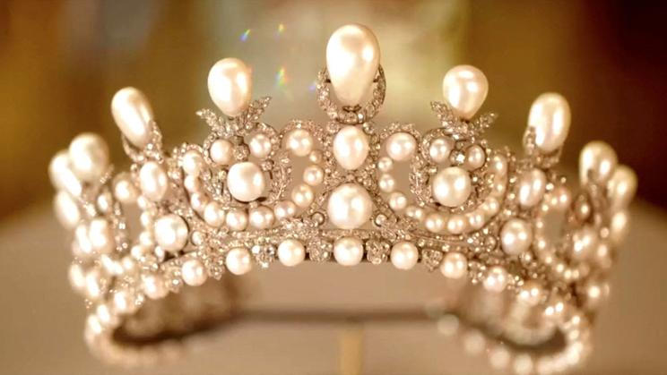 FILE PHOTO: A tiara worn by French Empress Eugenie, which was among the items stolen by thieves during a heist at Paris' Louvre Museum on October 19, 2025, on display in this undated still frame from a video
