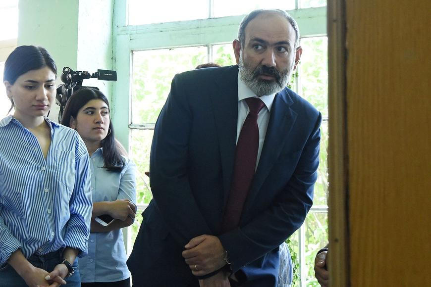 „Rusofobní bezmozci“ u Putina práskli dveřmi. Ten malou zemi drsně varoval