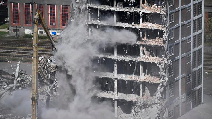 výšková budova č. 34, Baťův areál, demolice, bourání