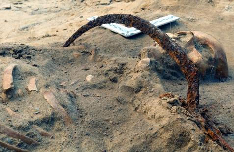 Scientists reconstruct a 400-year-old 'vampire's' face to life