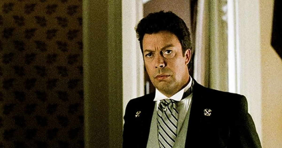 Zemřel herec Tim Curry, nesmlouvavý recepční z filmu Sám doma 2 i klaun Pennywise
