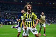 Olympique Lyon v Fenerbahce - UEFA Champions League