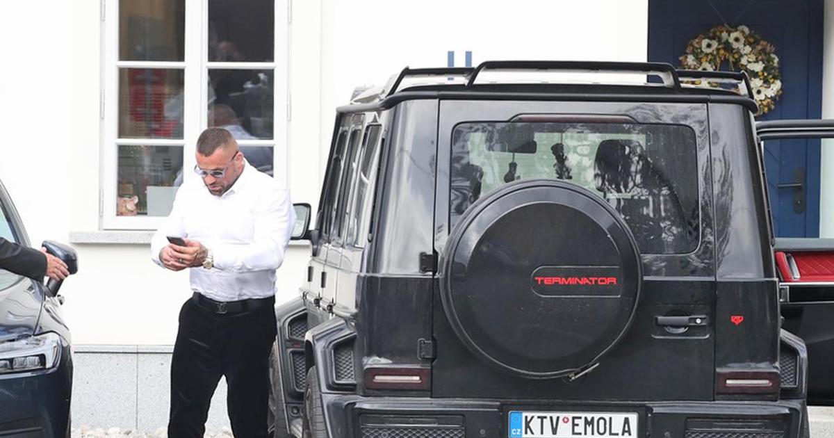 Photo: zpravy.aktualne.cz Karlos Vémola Sells Lela's Luxury Mercedes Amid Bitter Breakup and Financial Struggles
