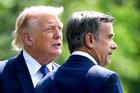 Šéf CIA John Ratcliffe s americkým prezidentem Donaldem Trumpem.