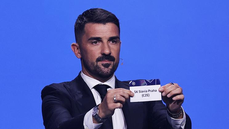 Bývalý fotbalista David Villa právě vylosoval Slavii Praha
