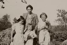 Korunní princezna Märtha a její děti na útěku přes Finsko ve dnech 13. až 15. srpna 1940.