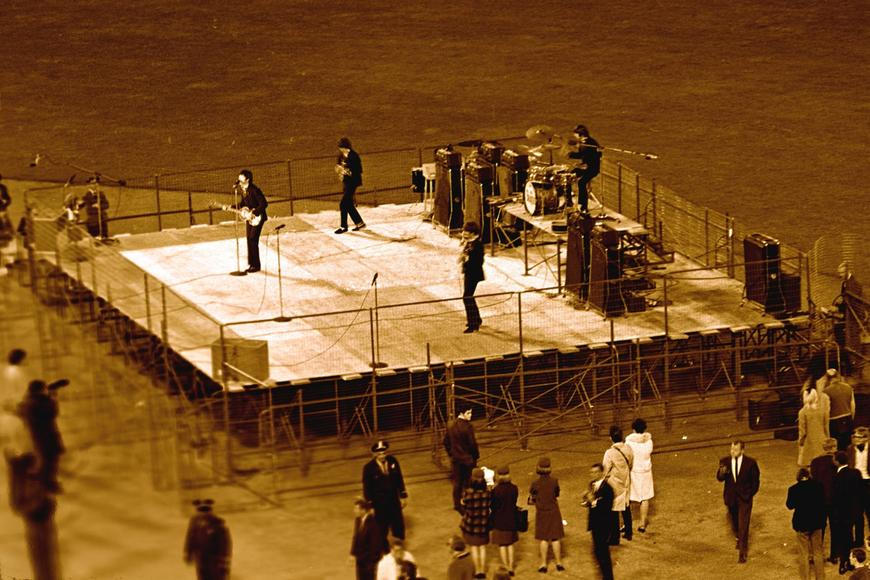 Poslední koncert Beatles odehráli čtyři roky před rozpadem na baseballovém stadionu