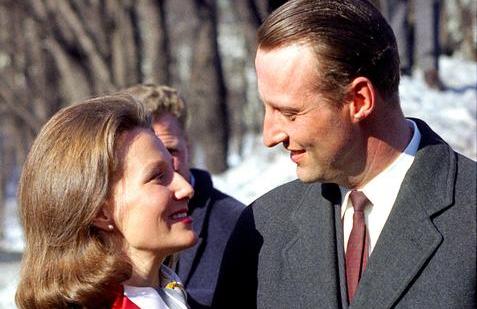 Princ Harald při oznámení zásnub 19. března 1968