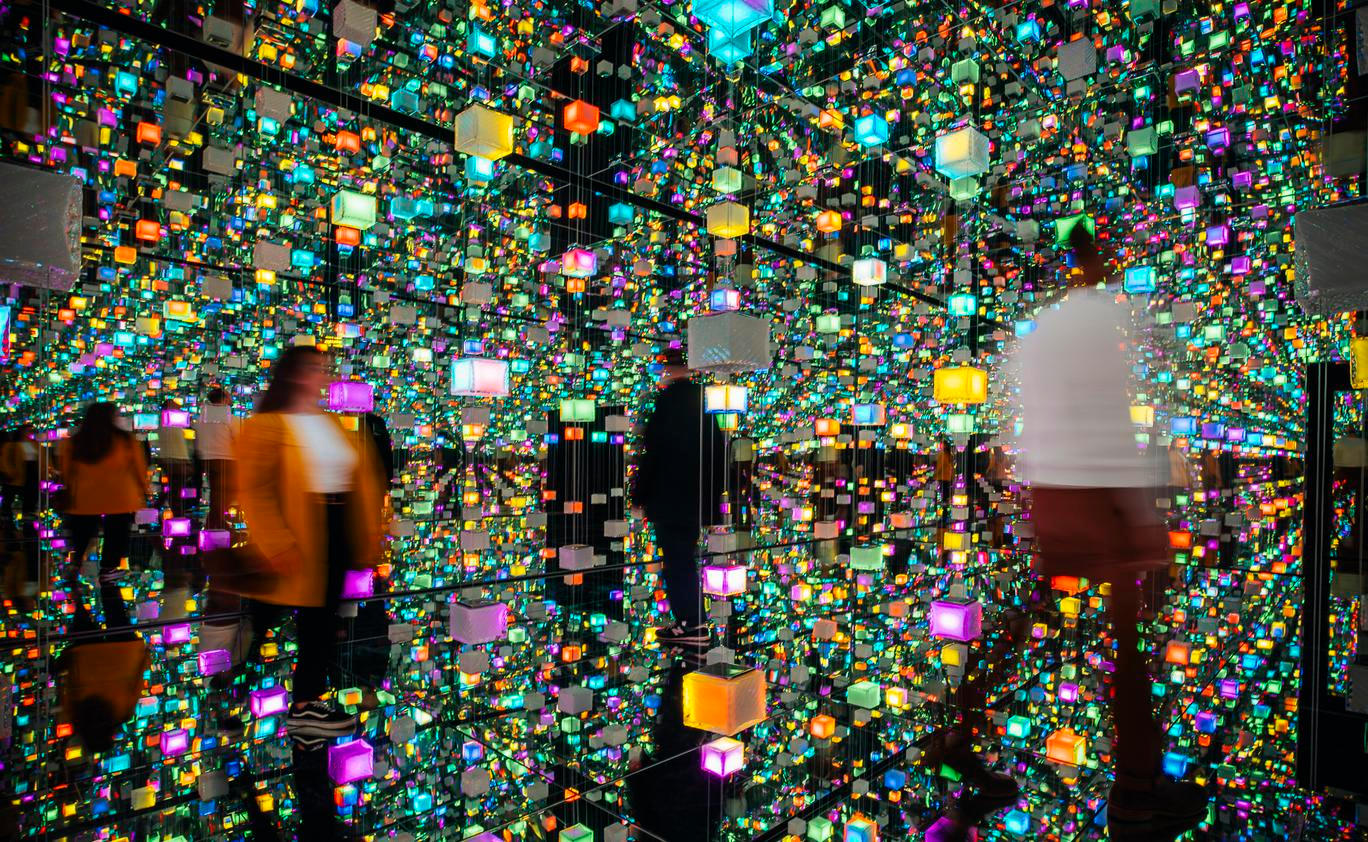 Výstava Echoes of Tomorrow v pražské galerii digitálního umění Signal Space.