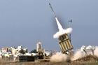  Systém izraelské protivzdušné obrany Iron Dome odpaluje raketu.