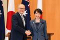 Australský premiér Anthony Albanese s japonskou premiérkou Sanae Takaičiovou na bilaterální schůzce 4. května 2026.