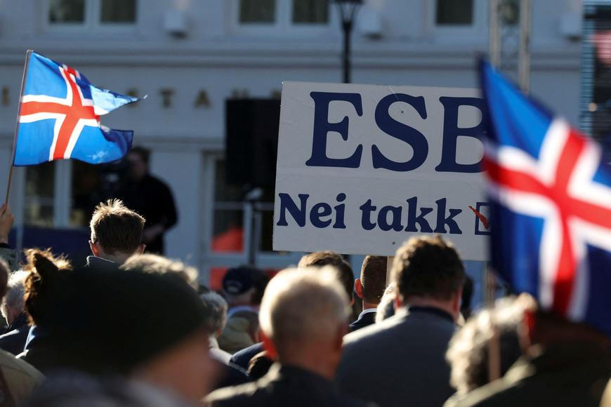 Vstup do EU rozděluje Island. Rozhodnout mohou pouhé tisíce hlasů