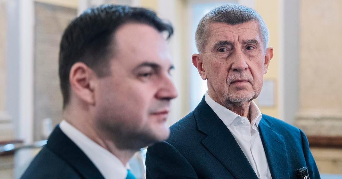 Hra o důležitou ambasádu. Macinka ji „posuzuje“, s jejím uzavřením by ale narazil