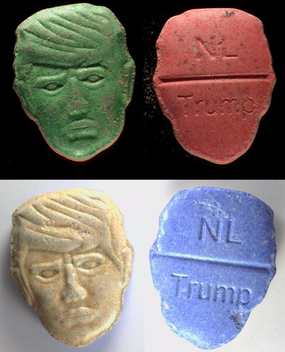 Tableta extáze ve tvaru hlavy amerického prezidenta Donalda Trumpa.