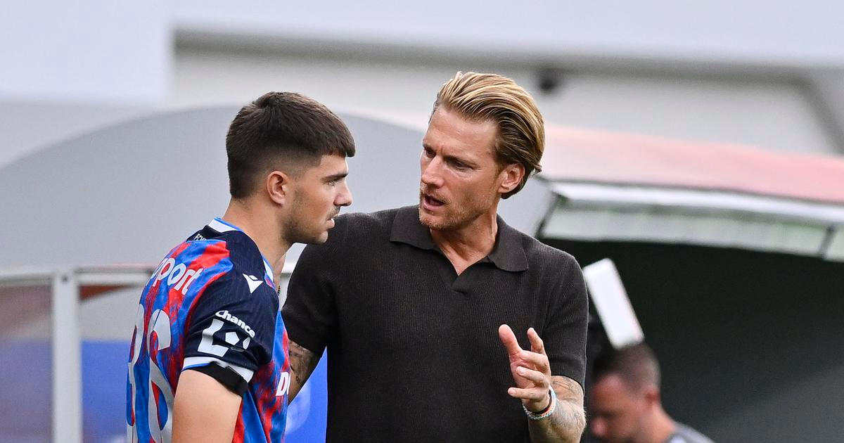 Slabý sudí Beneš dráždil v Plzni, spílaly mu oba týmy. Viktoria ztratila se Slováckem