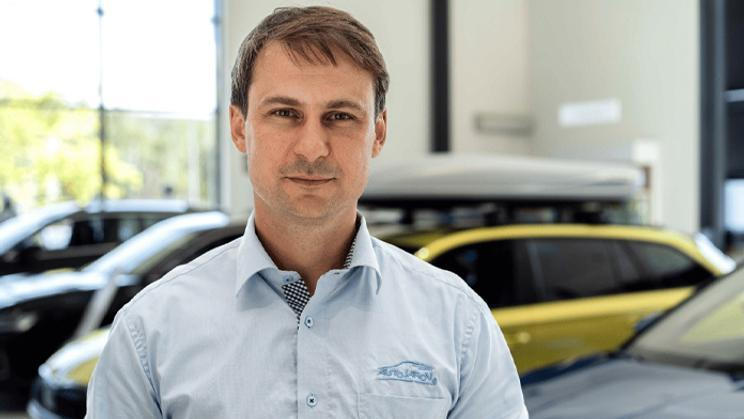Podle vedoucího servisu Auto Jarov, Jakuba Míška, Poptávka po technicích specializovaných na elektrifikovaná vozidla poroste.