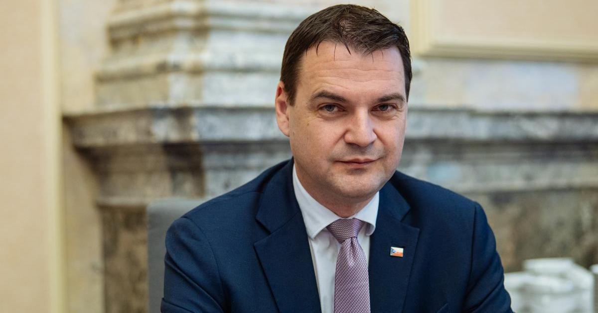 Česko omezí ruské diplomaty. Macinka reaguje na kroky Moskvy