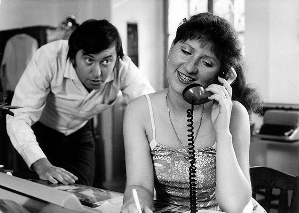 Jiří Lábus, Jaroslava Kretschmerová v komedii Slunce, seno, jahody (1983)