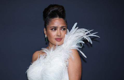 Herečka Salma Hayeková se v květnu 2026 účastnila předávání cen na podporu žen ve filmu, umění a kultuře Kering Women in Motion. Akce se konala v rámci 79. ročníku filmového festivalu v Cannes na jihu Francie.