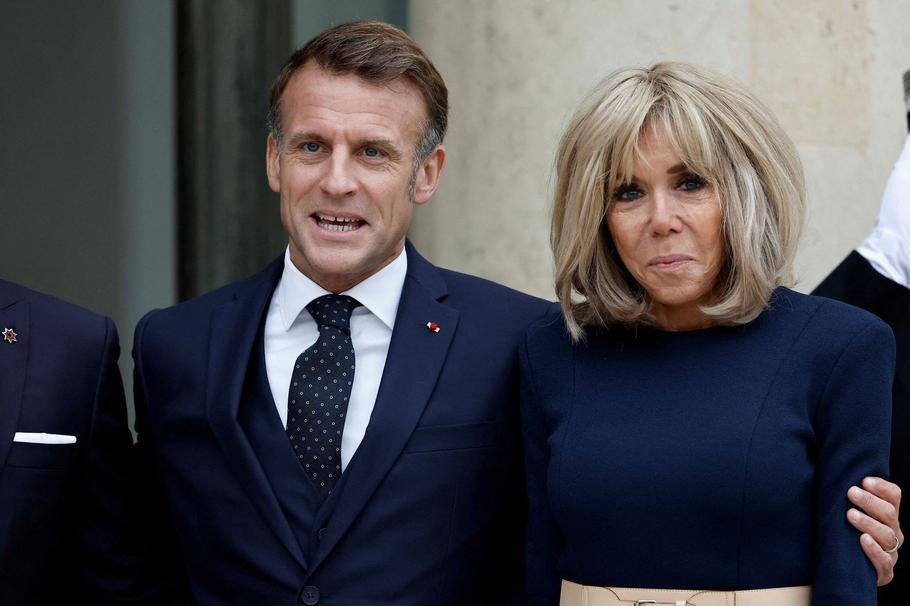 Brigitte Macronová se svým manželem Emmanuelem Macronem.