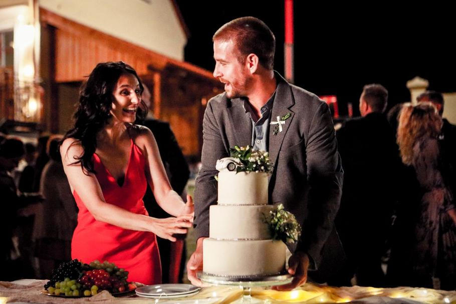 Vladimír Polívka jako Eda a Kateřina Marie Fialová coby Anna v romantické komedii Dokonalý den (2026).