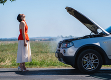 Kateřina Marie Fialová coby Anna v romantické komedii Dokonalý den (2026) spěchá na pracovní pohovor, ale rozbije se jí auto. Kvůli tomu musí jet vlakem, kde potká svobodomyslného Edu.