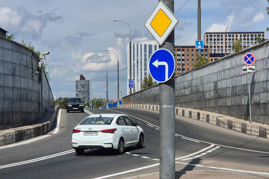 Za dodávku aut do Moskvy hrozí Korejcům vězení. Ruští šíbři ale vědí, jak na to