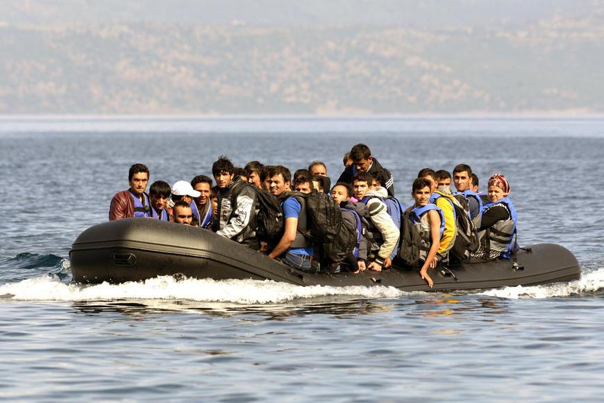 Pobřežní stráž zachránila loď s migranty, která byla měsíc na moři. Osmdesát se jich pohřešuje