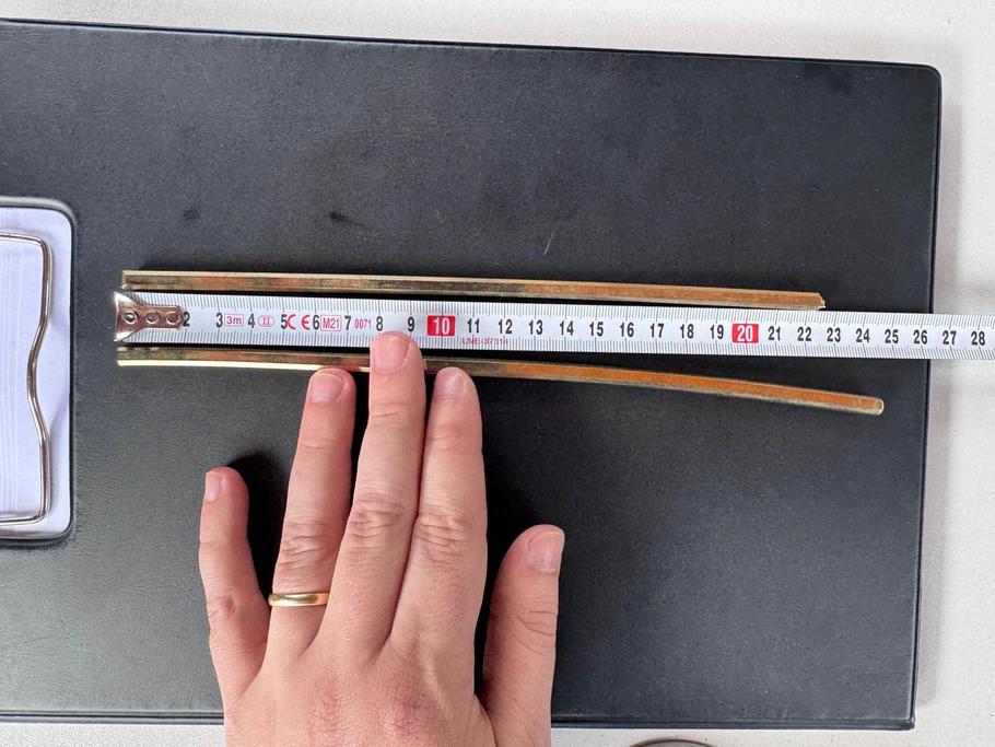 Odcizené zlaté pruty byly rozstříhány na menší části. Jde o zlaté kusy o délce přibližně 30 centimetrů a šířce okolo 0,5 centimetru. Ilustrační foto.