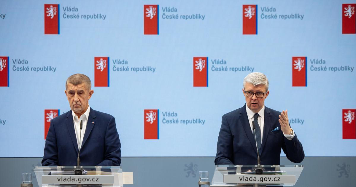 Babišovo rozpočtové Waterloo. Experti na veřejné finance popsali, co vláda zatajila