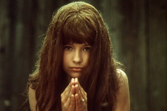 Film Valerie a týden divů (1970) režíroval Jaromil Jireš a originální výtvarnou podobu mu vtiskla Ester Krumbachová. Titulní roli dospívající dívky ztvárnila Jaroslava Schallerová.