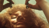 Film Valerie a týden divů (1970) režíroval Jaromil Jireš a originální výtvarnou podobu mu vtiskla Ester Krumbachová.